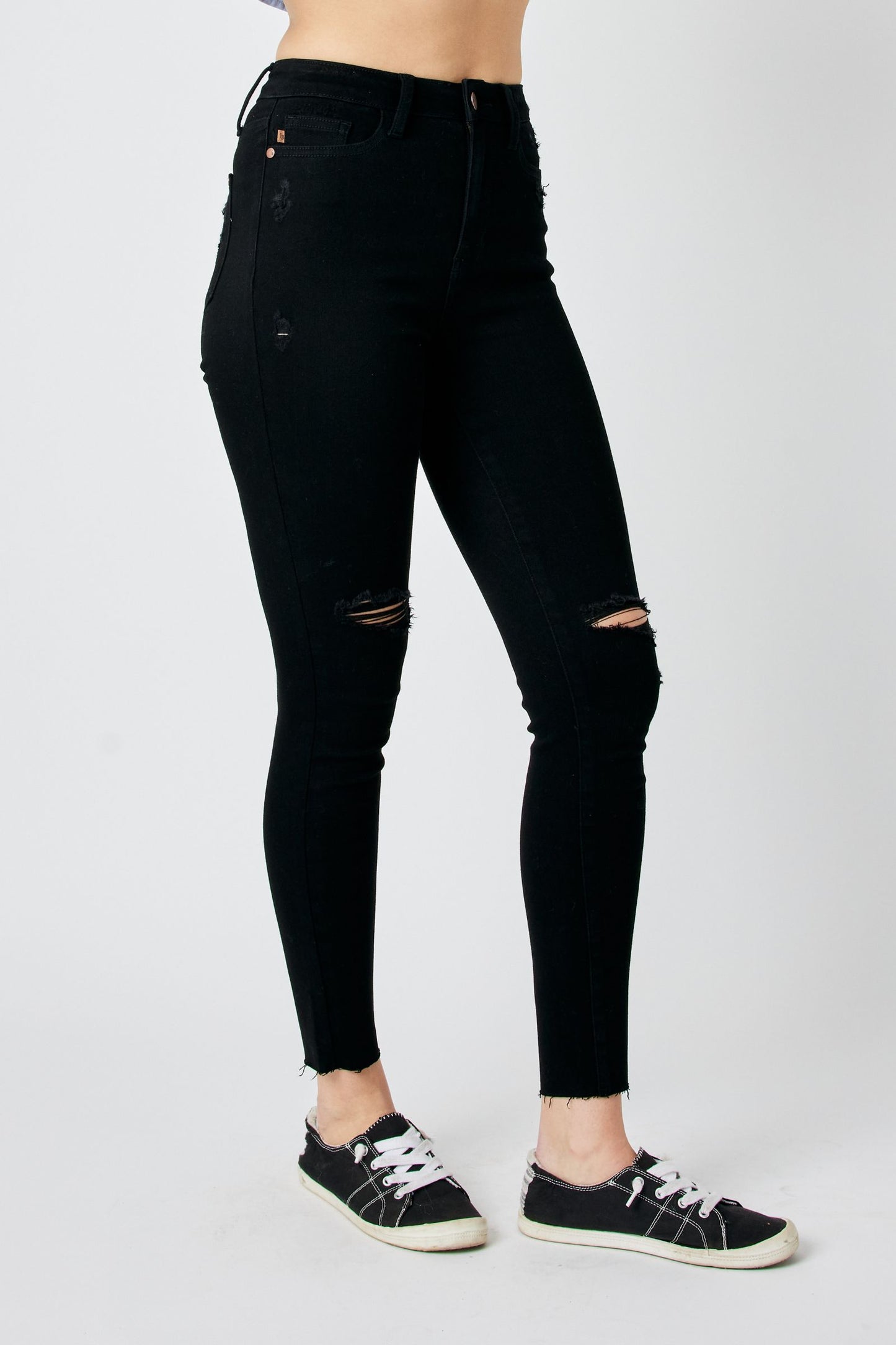 **Judy Blue Black Distressed Skinny Jeans