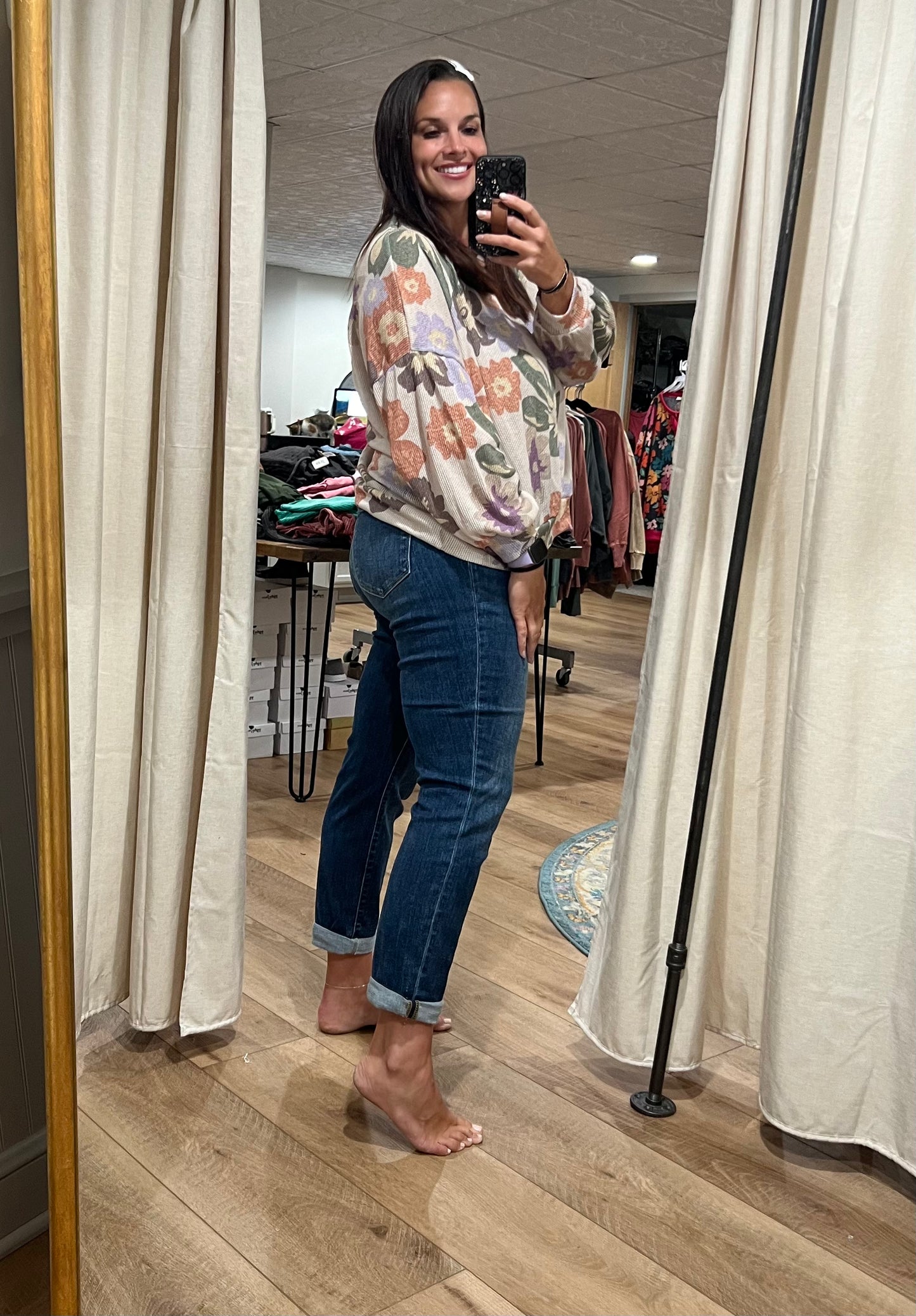 **Judy Blue Mid Rise Cuffed Boyfriend Jeans