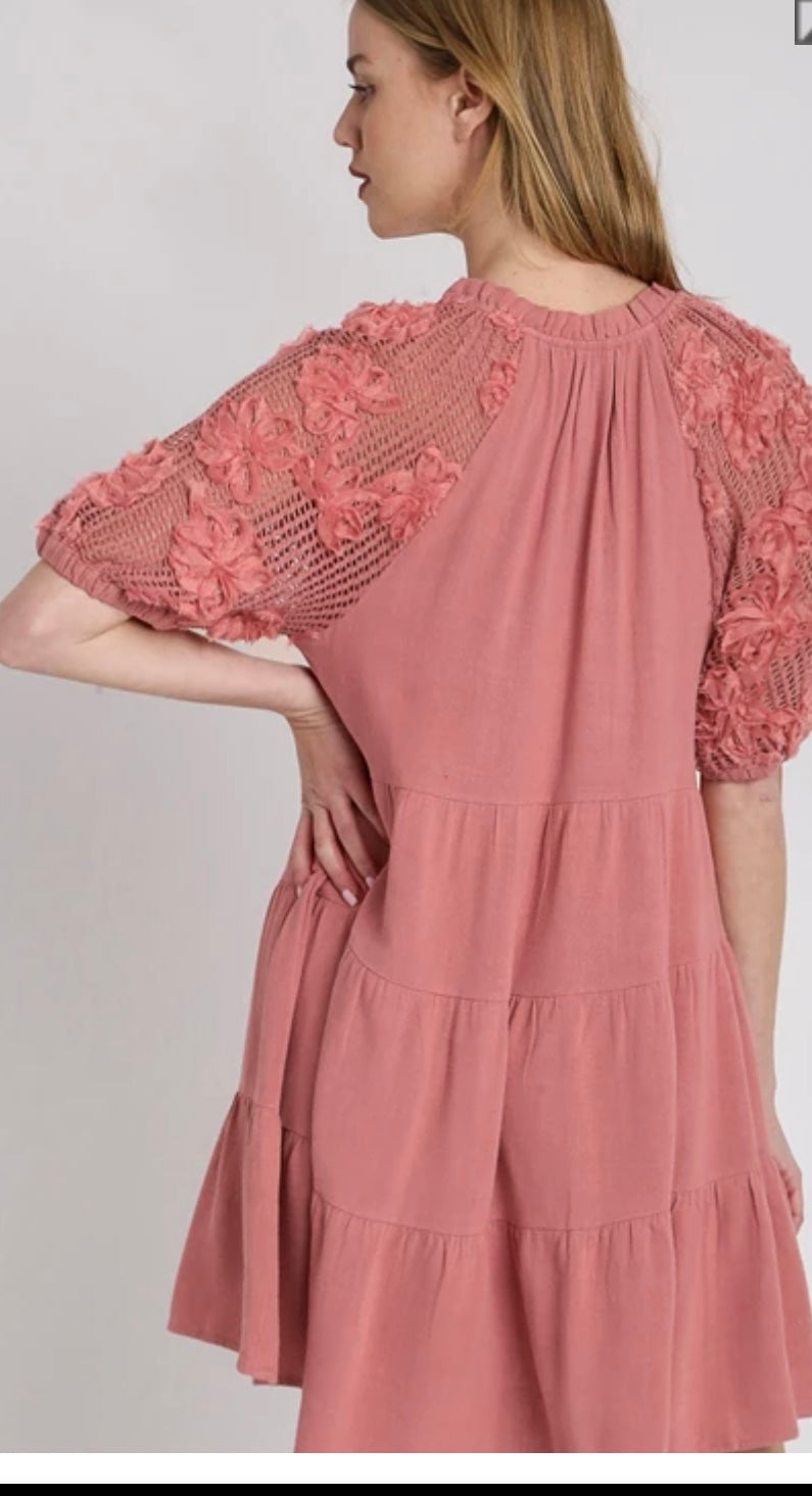 Tiered Dress with Lace Sleeves (2 Colors)