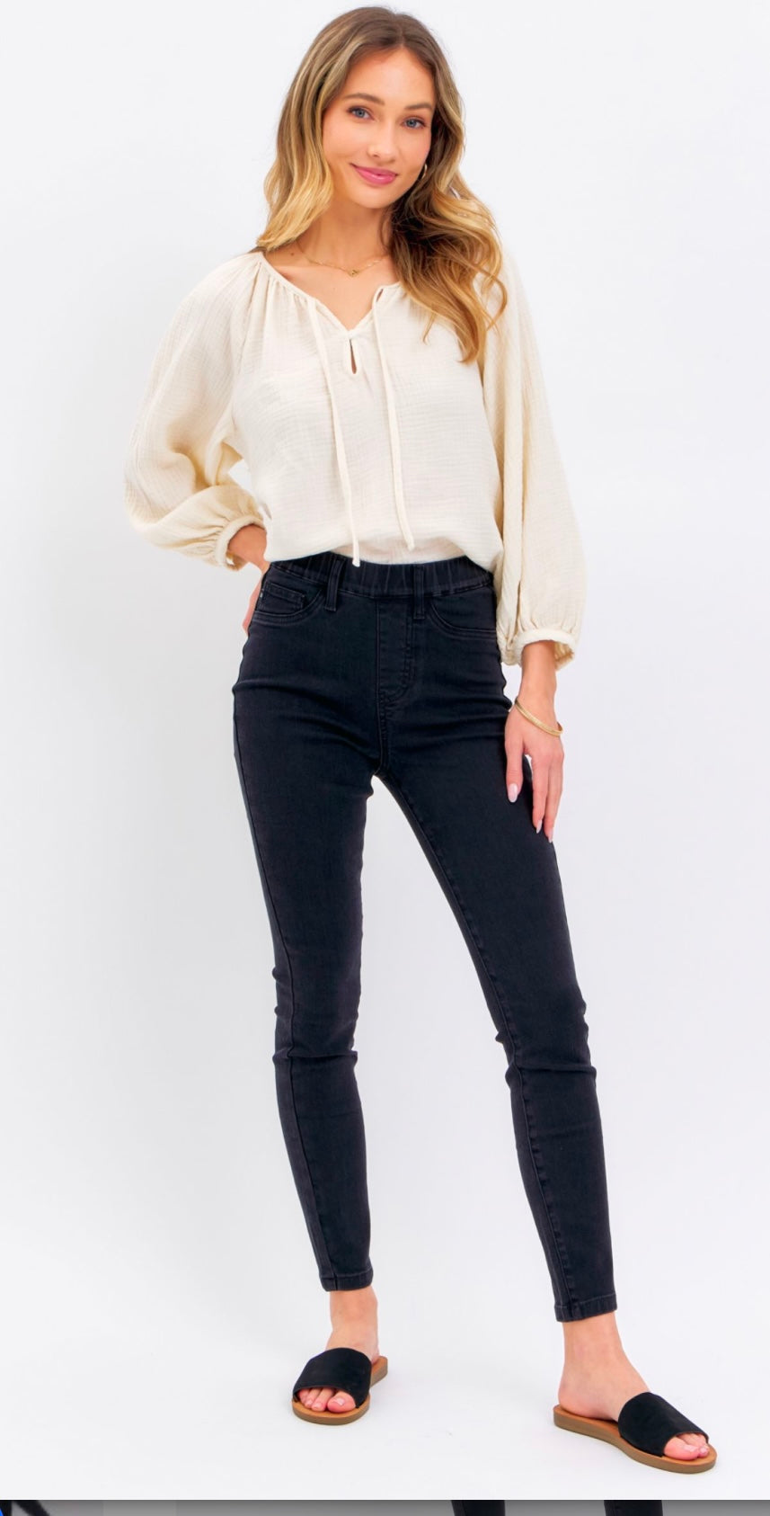 *Judy Blue Black Pull on Skinny Jeans