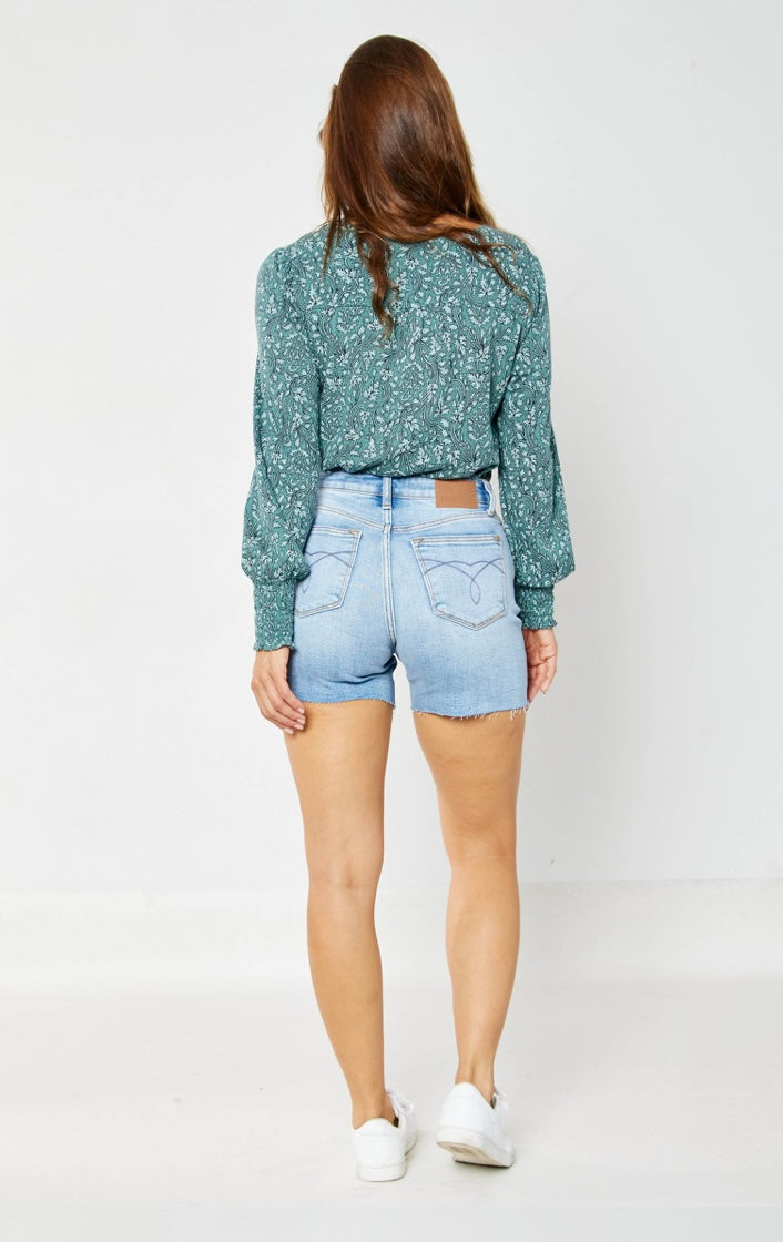 Judy Blue Light Wash Fray Hem Shorts