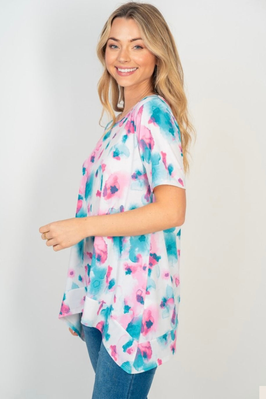 Floral Knit Handkerchief Hem Top (2 Colors)