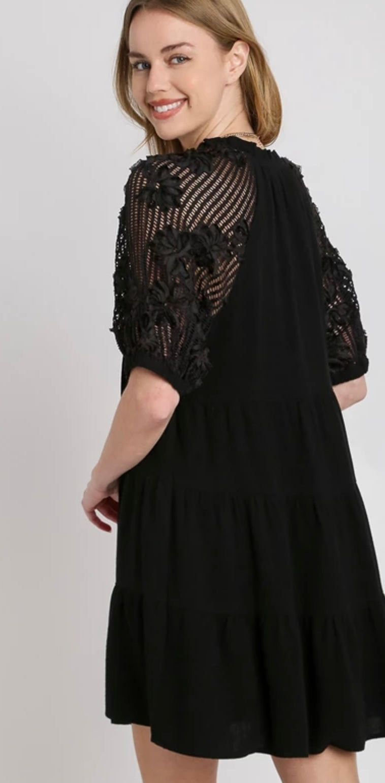 Tiered Dress with Lace Sleeves (2 Colors)