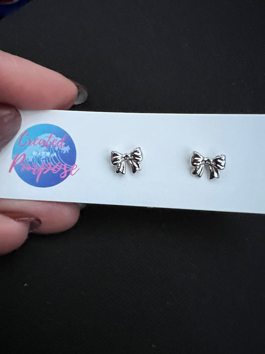 Gold or Silver Bow Studs