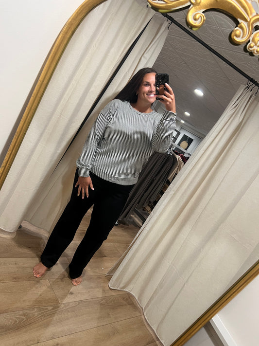 **Judy Blue Tummy Control Black Straight Leg Jeans