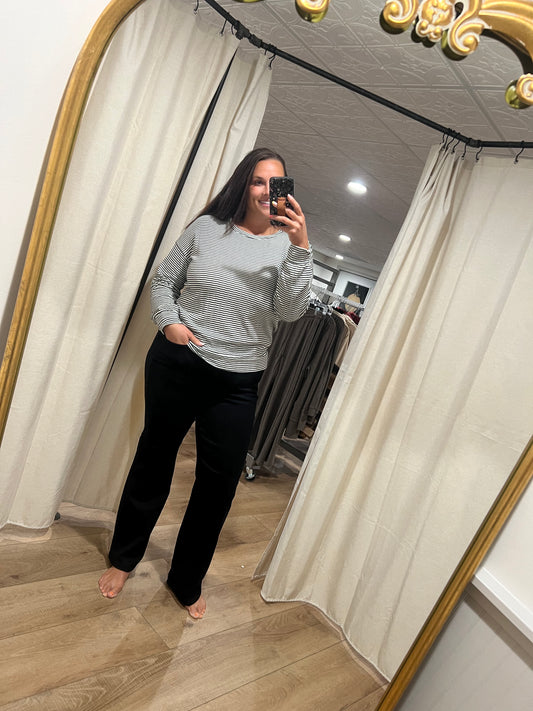 **Judy Blue Tummy Control Black Straight Leg Jeans