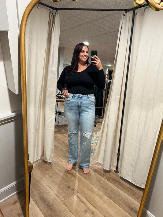 *Judy Blue Distressed Rigid Magic Straight Leg Jeans
