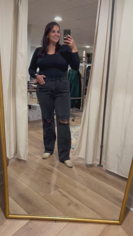 **Judy Blue Distressed Black Rigid Magic Jeans