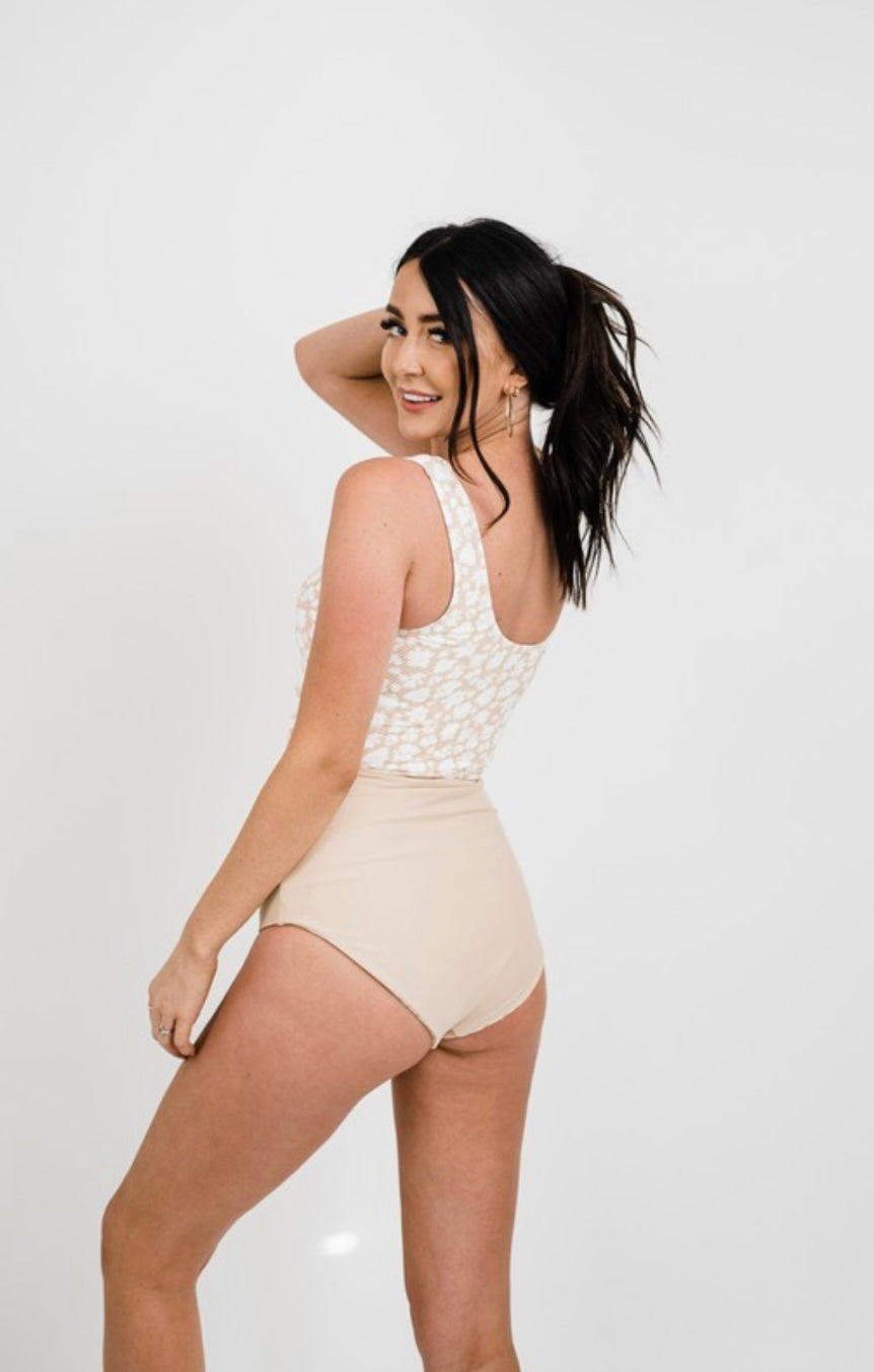 Tops anudados de viajero