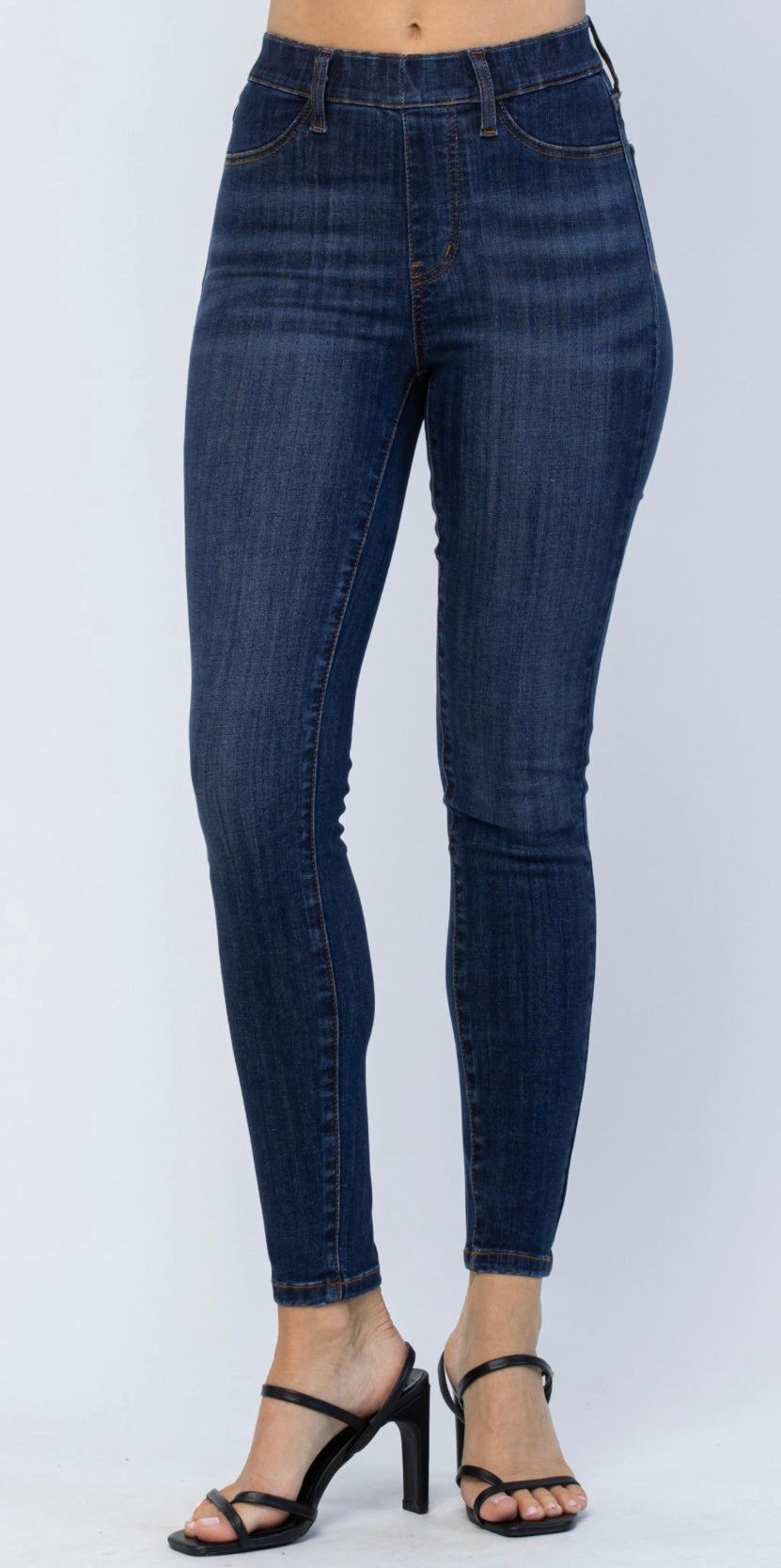 ** Judy Blue Pull On Skinny Jeans