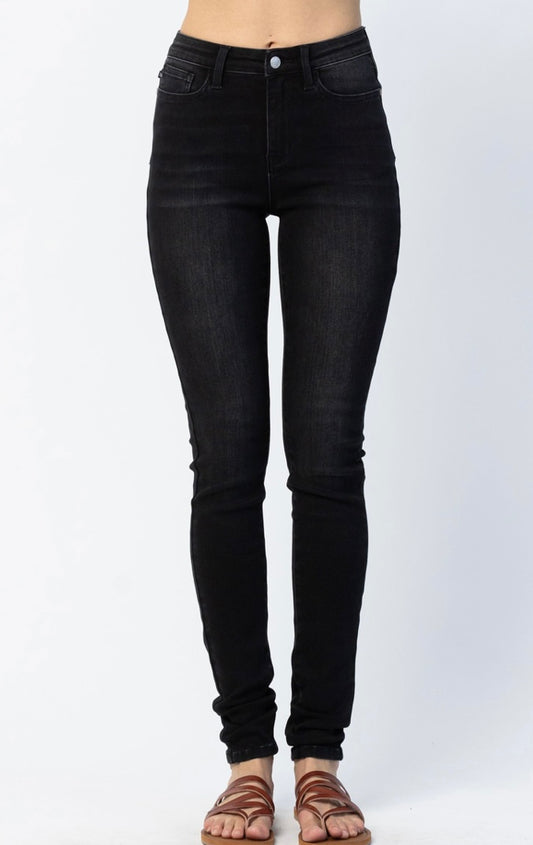 *Judy Blue Black Skinny Jeans (Long)