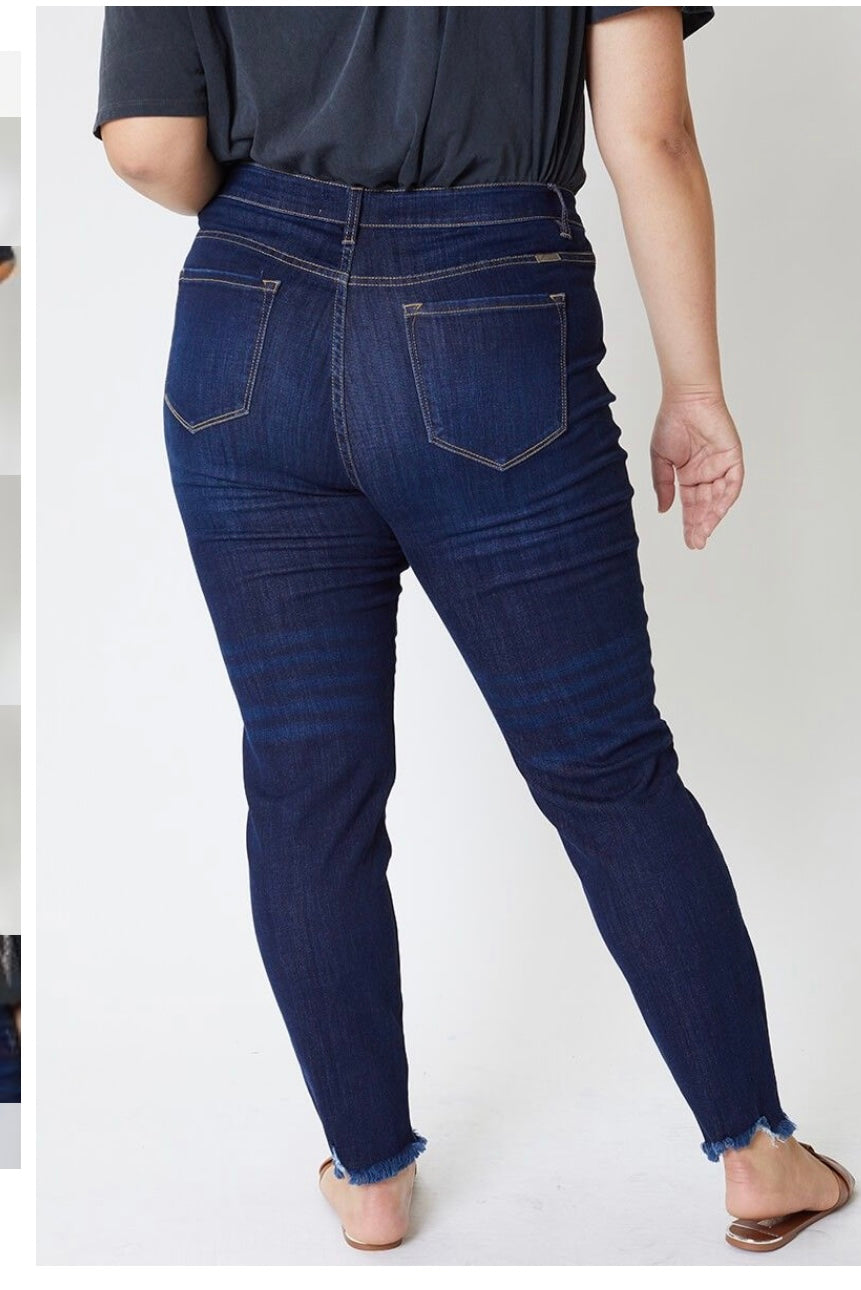 Vaqueros pitillo de talle alto con lavado oscuro Kancan