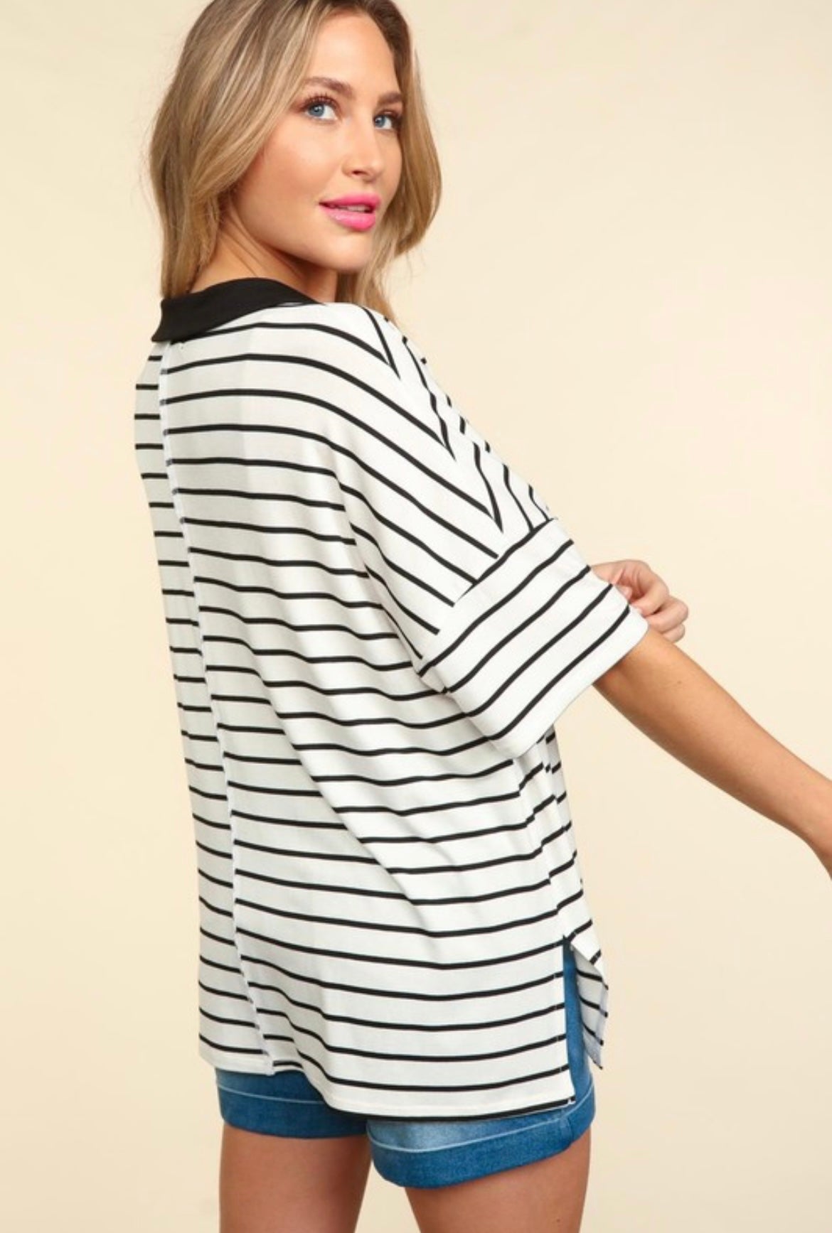 Ivory / Black Stripe Slit Short Sleeve