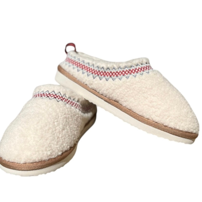 Very G Cream Sherpa Slip On Shoes