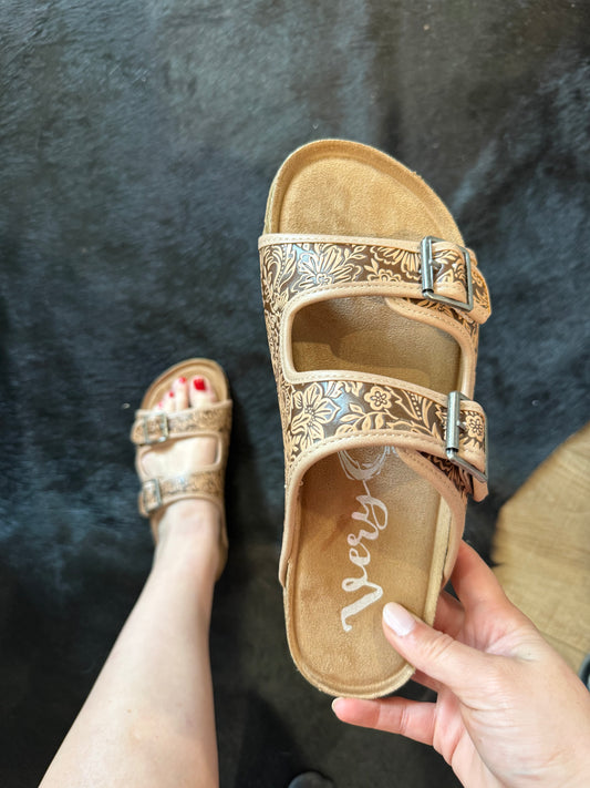 Very G Berry Leather Sandal