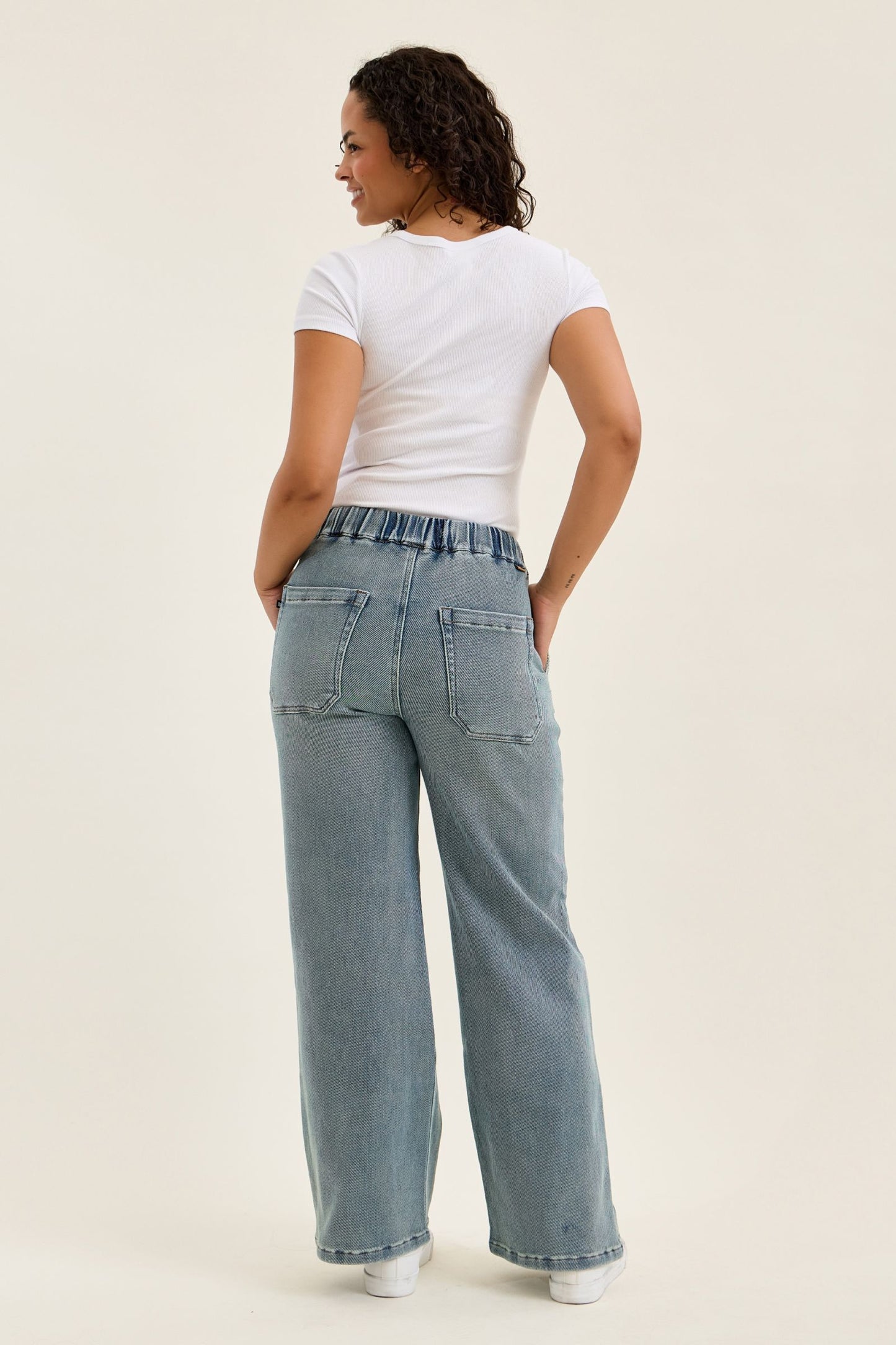 Judy Blue Wilhelmina Baggy Elastic Jeans