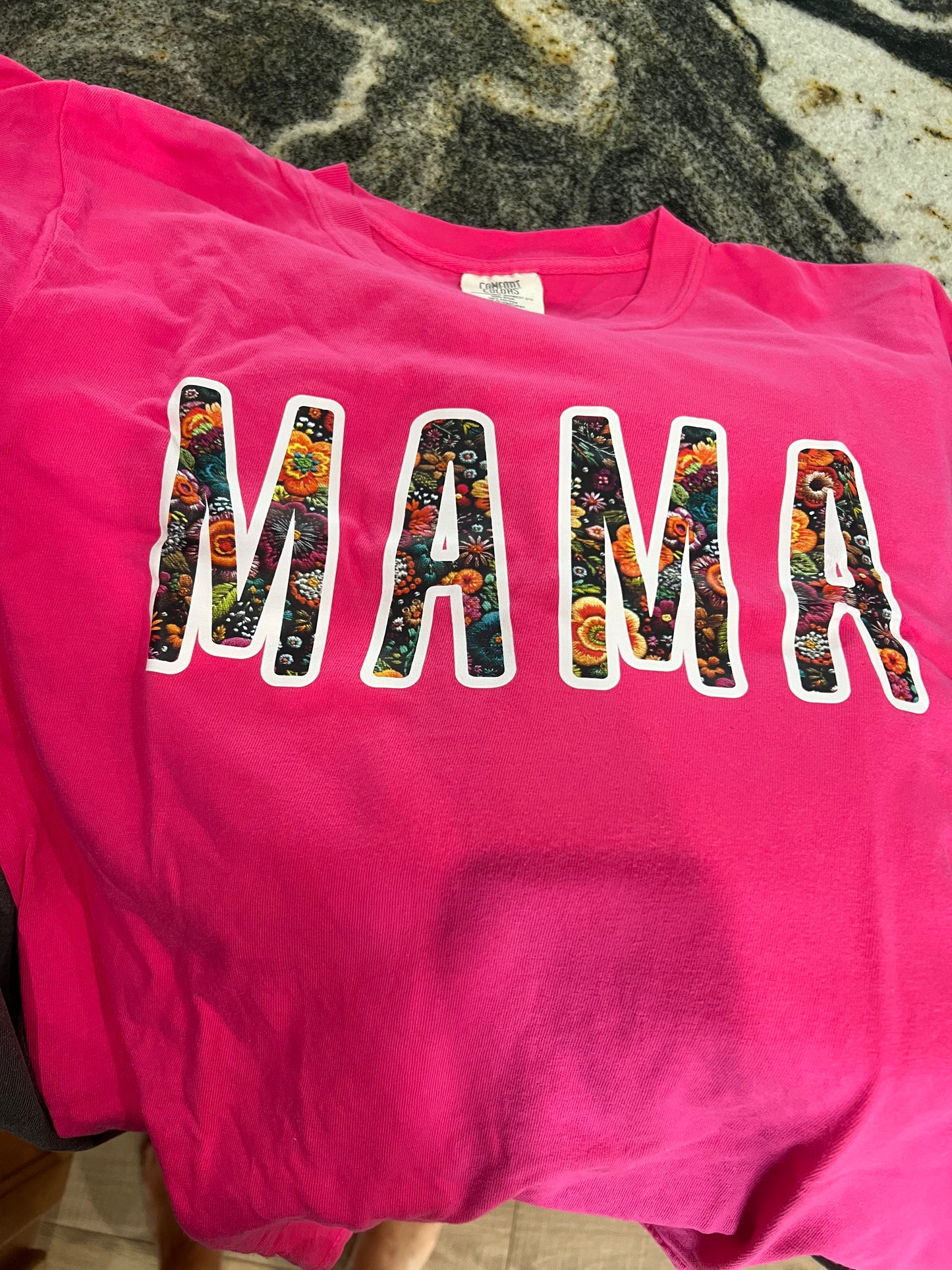 Mama Graphic T-shirt