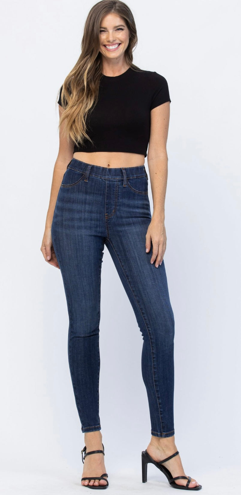 ** Judy Blue Pull On Skinny Jeans